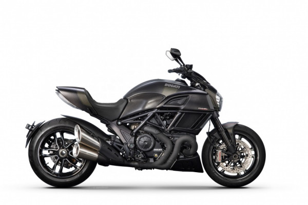 motos Ducati Diavel Carbon